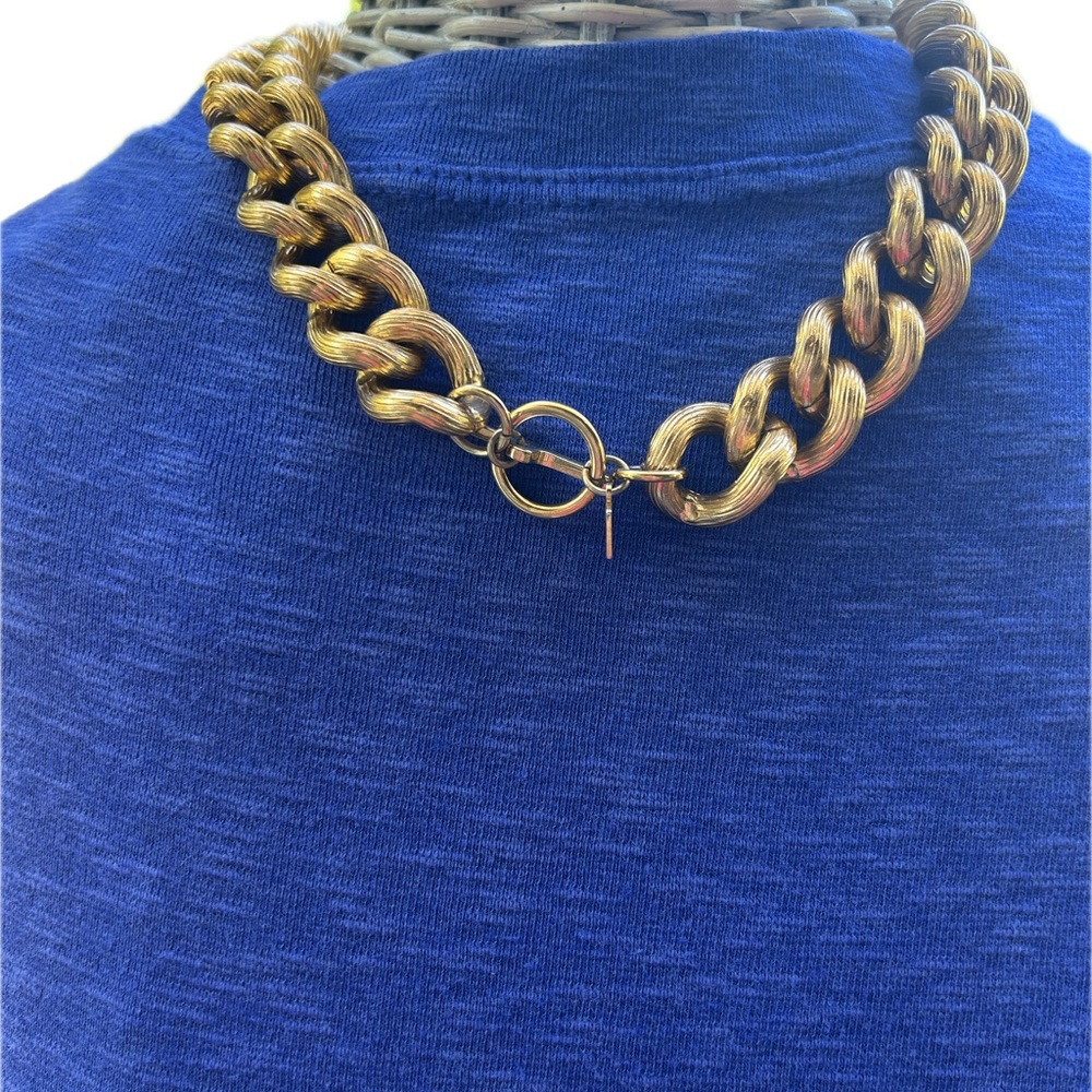 Anne Klein Chunky Gold Chain Necklace - Picture 5 of 6